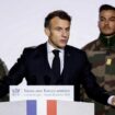 Emmanuel Macron veut "mobiliser" davantage de jeunes volontaires "en renfort" des armées