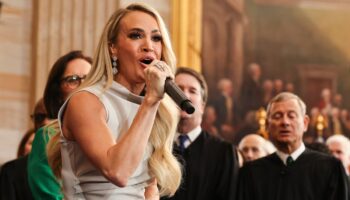 Carrie Underwood’s Trump inauguration performance hit by technical issues as singer forced to go a cappella