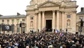 Ivanne Trippenbach, journaliste du Monde, porte plainte pour cyber-harcèlement après les obsèques de Le Pen