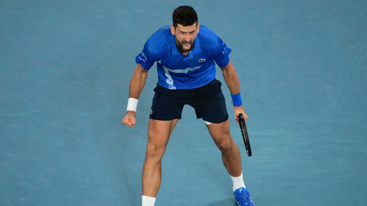 Open d'Australie : Novak Djokovic renverse Carlos Alcaraz dans le choc des quarts et rejoint le dernier carré à Melbourne pour la 12e fois