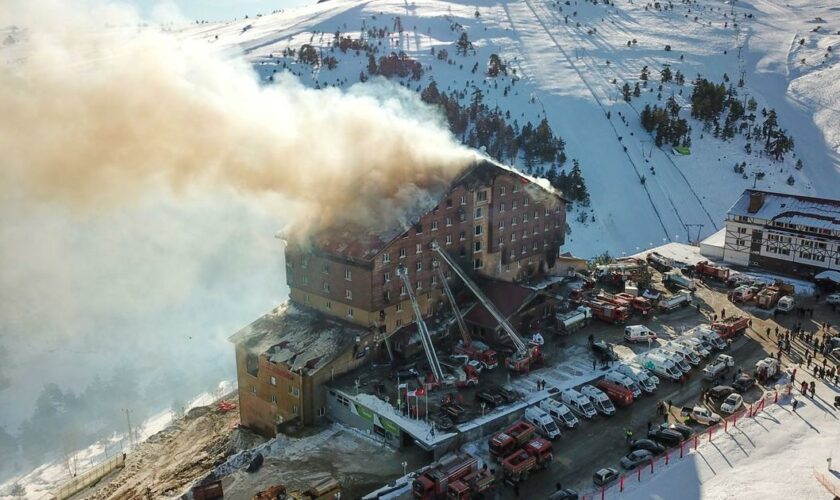 Turquie : 66 morts dans l’incendie d’un hôtel dans une station de ski