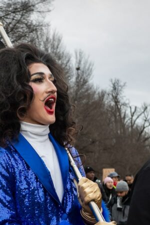 Des milliers de personnes réclament l'égalité des droits pour les personnes LGBTQ+, deux jours avant l'investiture de Donald Trump en tant que 47e président des États-Unis, à Washington, DC, le 18 janvier 2025. (Photo par Allison Bailey/NurPhoto)