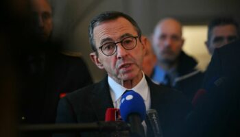 Le ministre de l'Intérieur, Bruno Retailleau, annonce une nouvelle interpellation d'un influenceur algérien qui "appelait à commettre des actes violents" en France