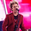 Green Day tacle Elon Musk en changeant les paroles d’« American Idiot » lors d’un concert en Afrique du Sud