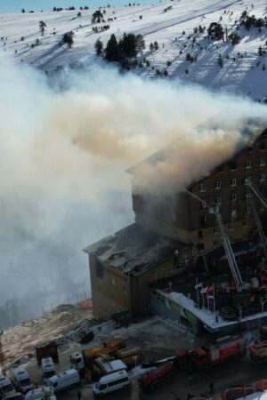 Hotel-Brand: Neun Menschen nach Brand in türkischem Hotel festgenommen