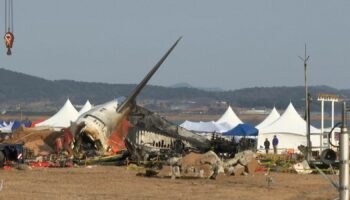 Investigations continue at site of South Korea plane crash