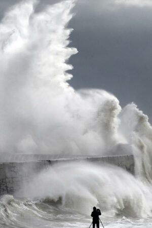 La tempête Éowyn, cette « bombe météorologique » attendue au Royaume-Uni va aussi souffler sur la France