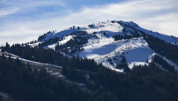 Une enquête ouverte pour "homicide involontaire" après la mort d'une fillette de dix ans lors d'une sortie scolaire au ski en Isère