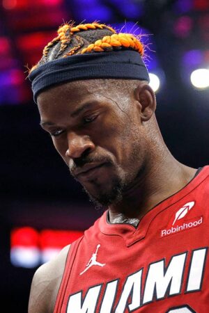 Heat suspend Jimmy Butler again after missing flight for road trip: report