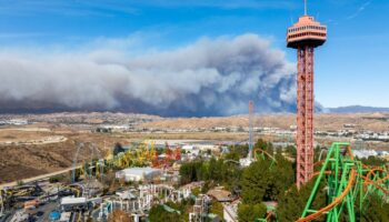 Un nouvel incendie fait rage au nord de Los Angeles, des ordres d'évacuation émis