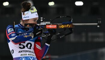 Biathlon : Lou Jeanmonnot décroche une cinquième victoire en remportant le sprint d'Antholz-Anterselva