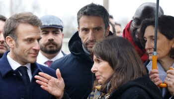 Anne Hidalgo et Emmanuel Macron à l'inauguration du Village olympique à Saint-Denis, le 29 février 2024