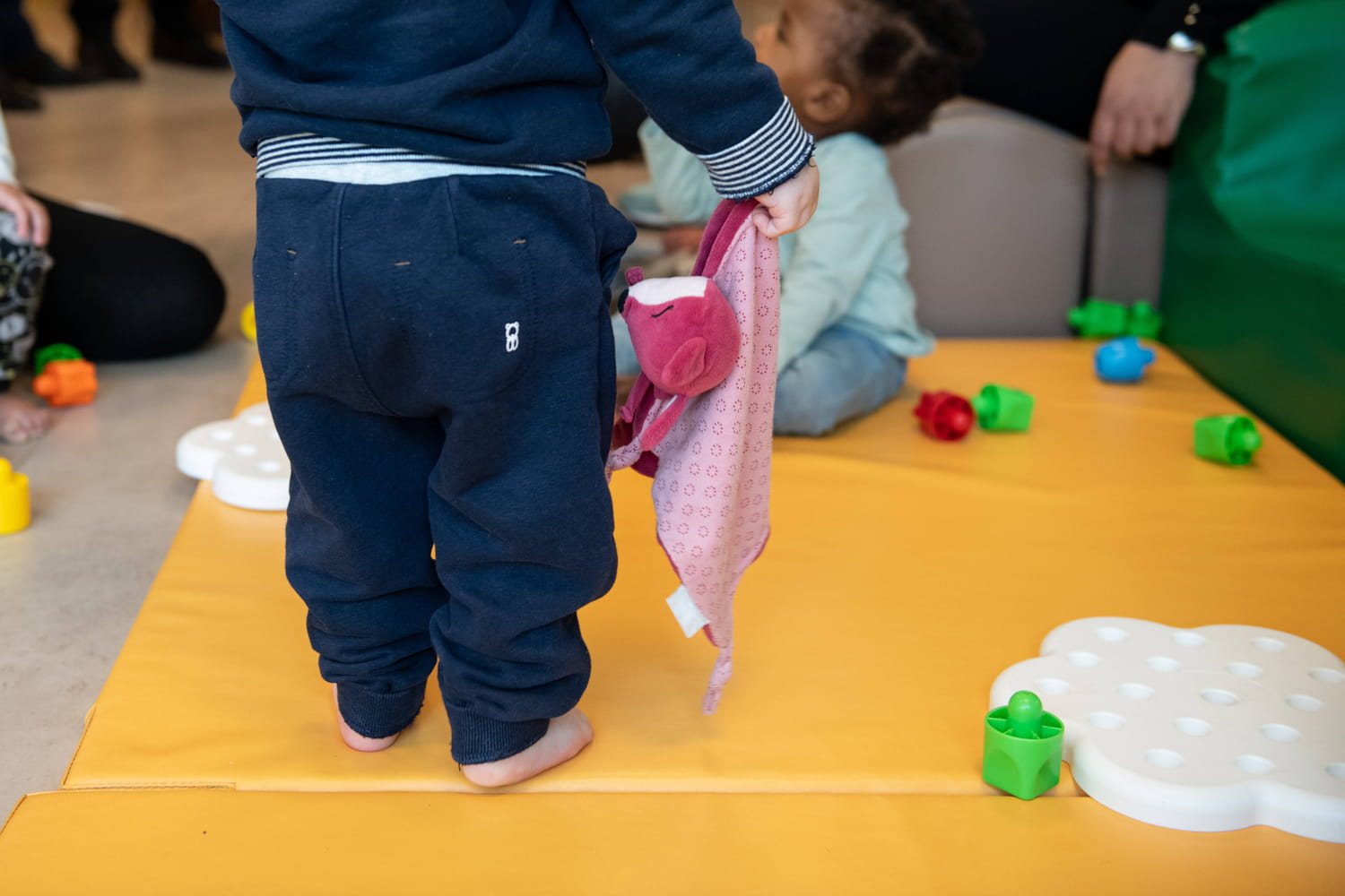 Violences dans une crèche à Lyon : le rapport accablant à l'origine de la fermeture de l'établissement