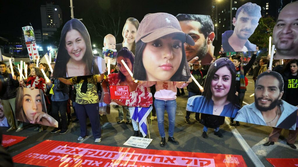 Otages israéliens : qui sont les quatre femmes qui doivent être libérées ce samedi 25 janvier ?