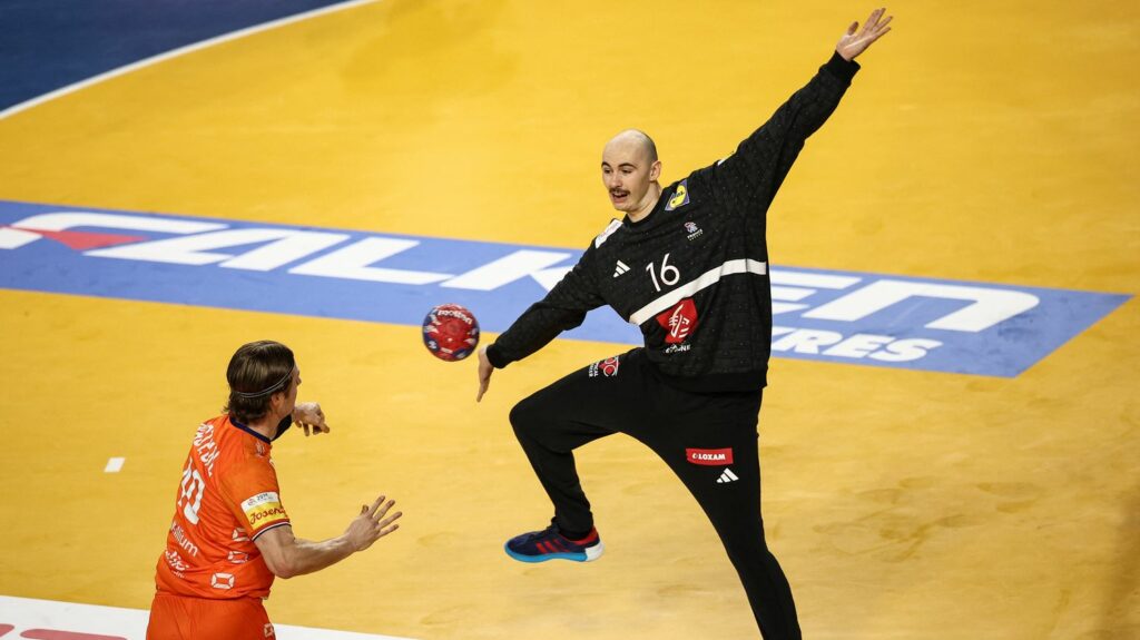 Mondial de handball 2025 : Charles Bolzinger, le gardien d'avenir des Bleus qui peut déjà marquer le présent