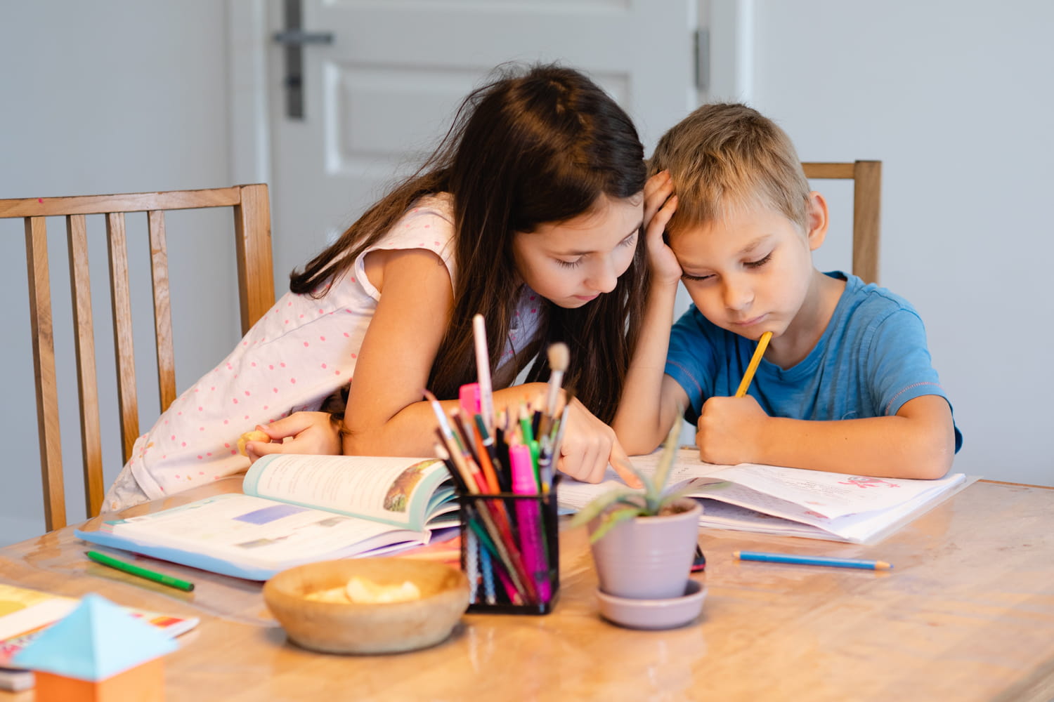 Fini les devoirs à l'école ? Ce projet fait beaucoup parler et on comprend pourquoi