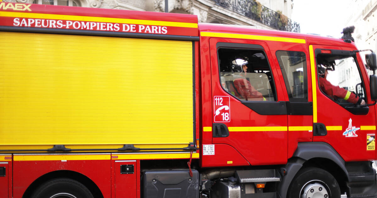 Paris : la mairie du XIIe arrondissement touchée par un feu qui a embrasé son campanile