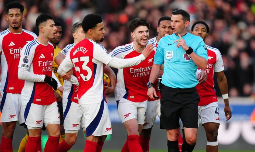 File photo dated 25/01/25 of Michael Oliver surrounded by Arsenal players after sending off Myles Lewis-Skelly . A referee support group fears “even worse is just around the corner” after Premier League referee Michael Oliver was the target of threats and abuse over the weekend. Issue date: Monday January 27, 2025.