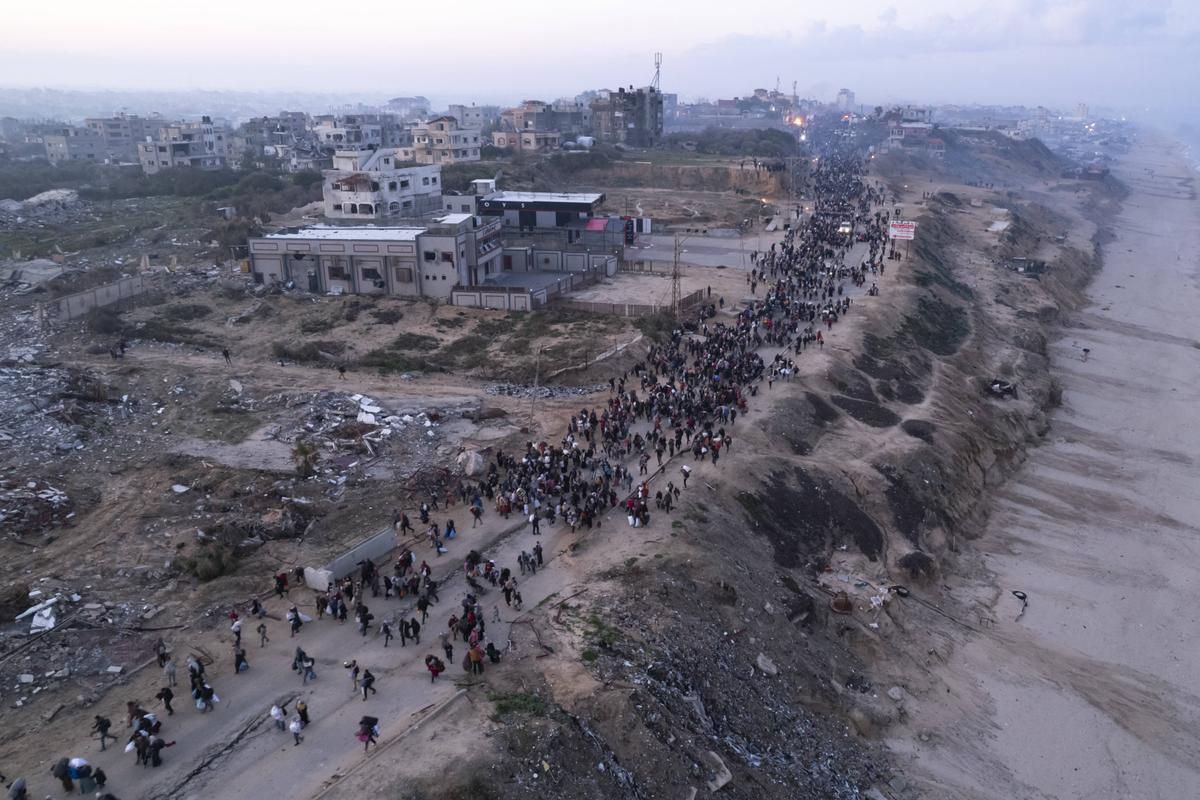 Des milliers de Palestiniens en route vers le nord de Gaza, après un compromis entre Israël et le Hamas