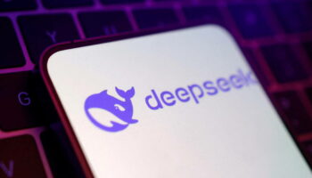 Face à la percée de l’IA chinoise DeepSeek, la tech américaine et Wall Street dévissent