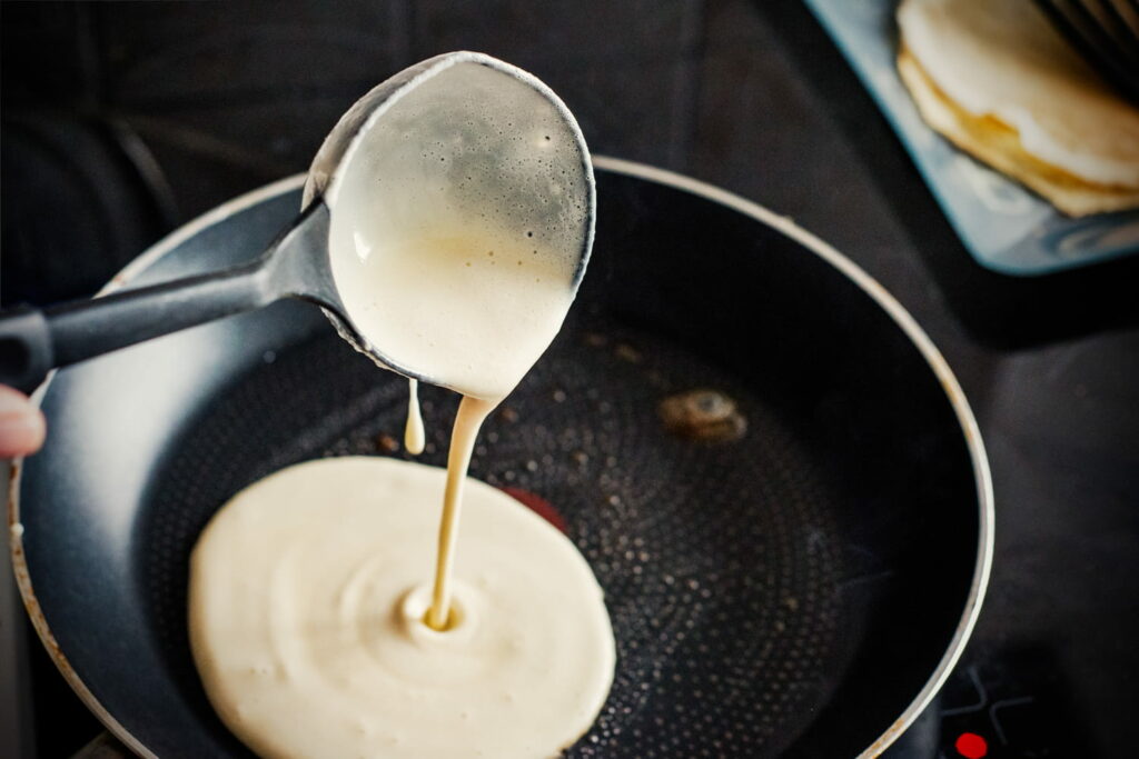 En 5 minutes chrono, cette pâte à crêpes est facile et rapide à réaliser pour des garnitures salées ou sucrées