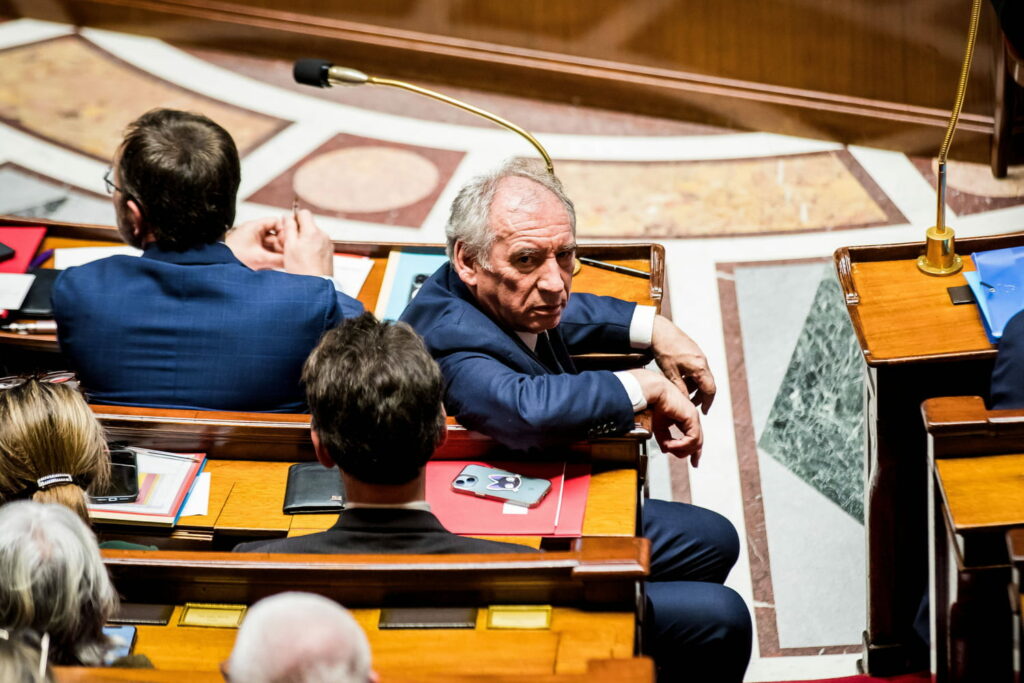 Motion de censure : Bayrou peut-il être renversé ? Les calculs des votes inquiètent