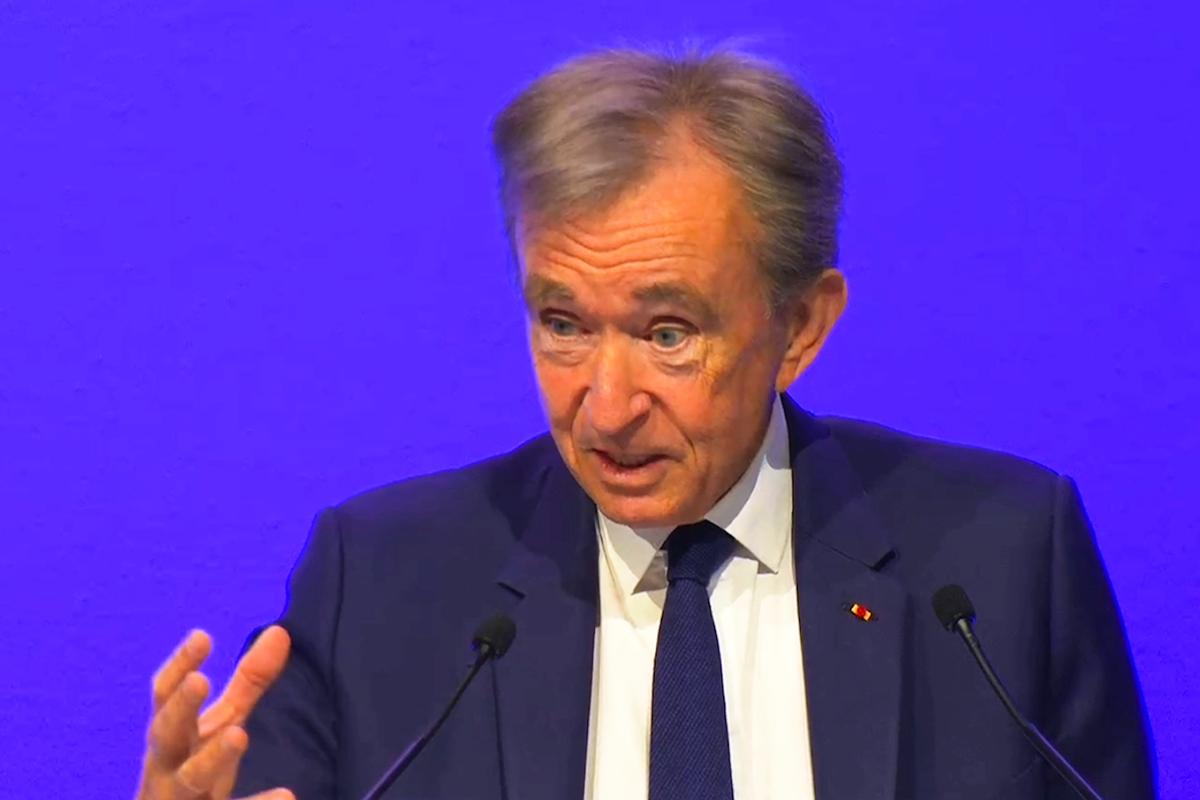 Bernard Arnault se lamente de l’augmentation prévue des impôts sur les entreprises en France