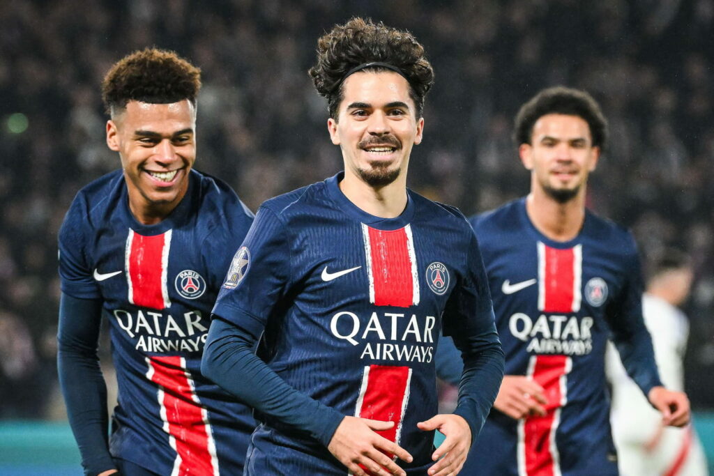 Stuttgart - PSG : des surprises dans les compos, l'avant match en direct