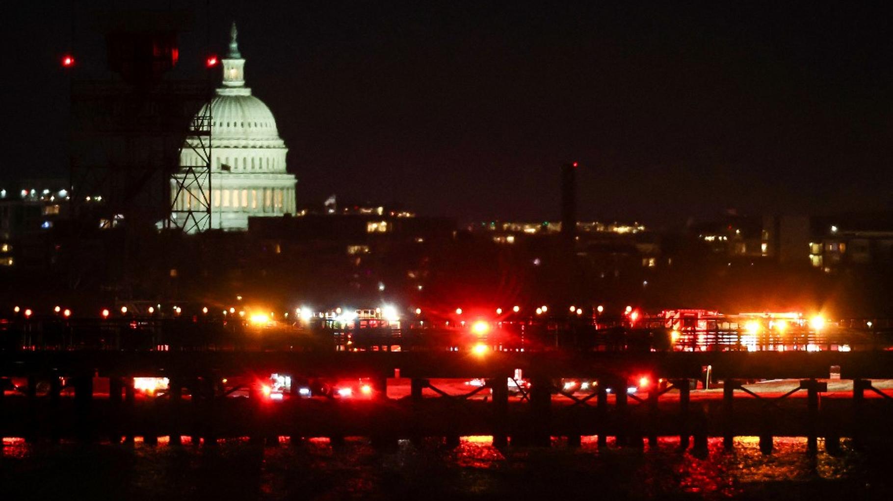 À Washington, collision entre un hélicoptère militaire et un avion de ligne avec 64 personnes à son bord