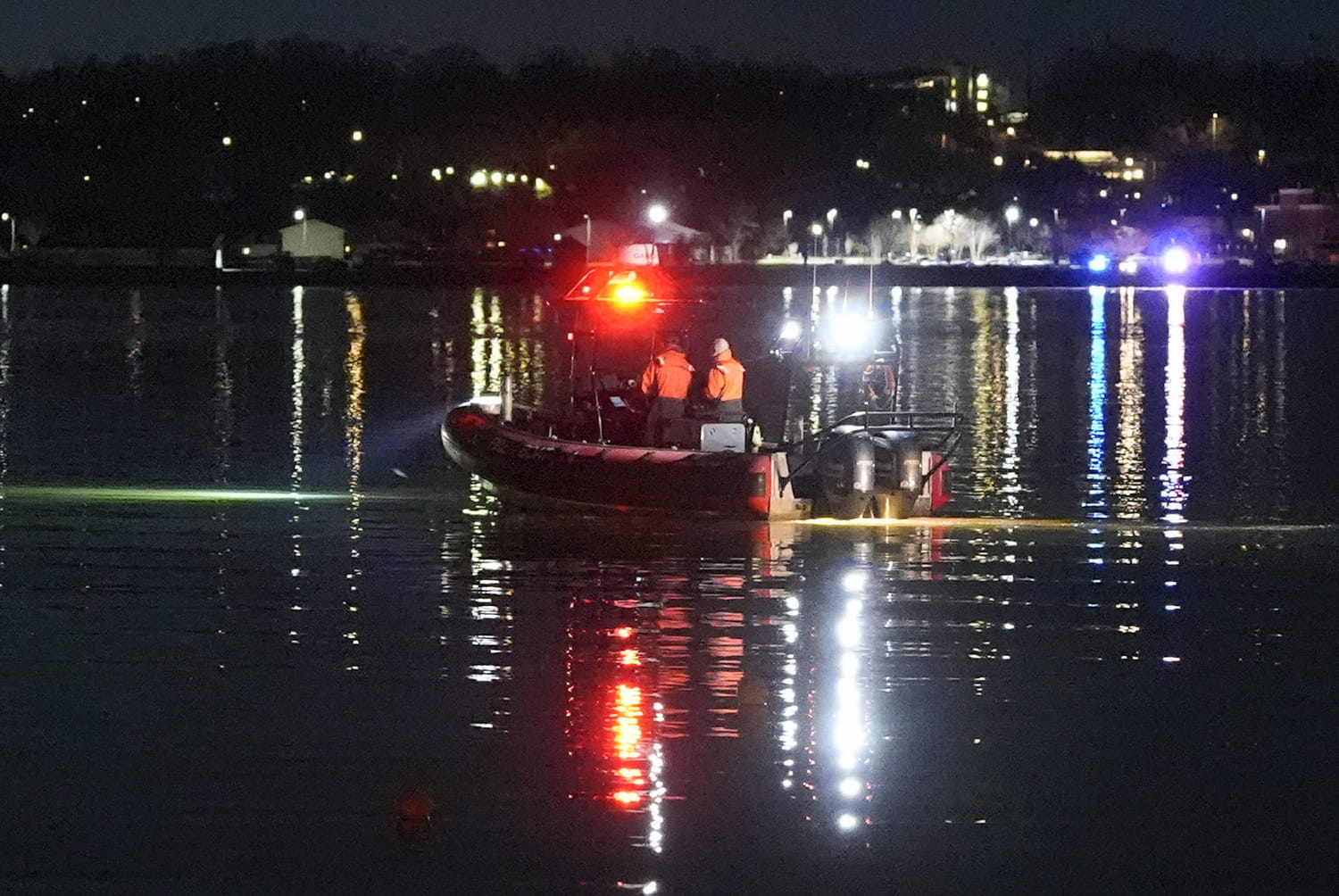 Crash aérien à Washington : vers la piste d'un dysfonctionnement entre la tour de contrôle et l'hélicoptère ?