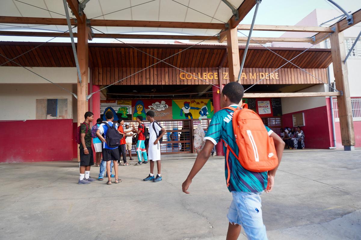 A Mayotte, les élèves ont commencé à reprendre le chemin du collège : « Oui monsieur, on attaque direct ! »