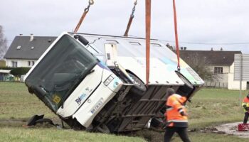 Accident de car scolaire dans l'Eure-et-Loir : une lycéenne de 15 ans décédée, le conducteur en garde à vue