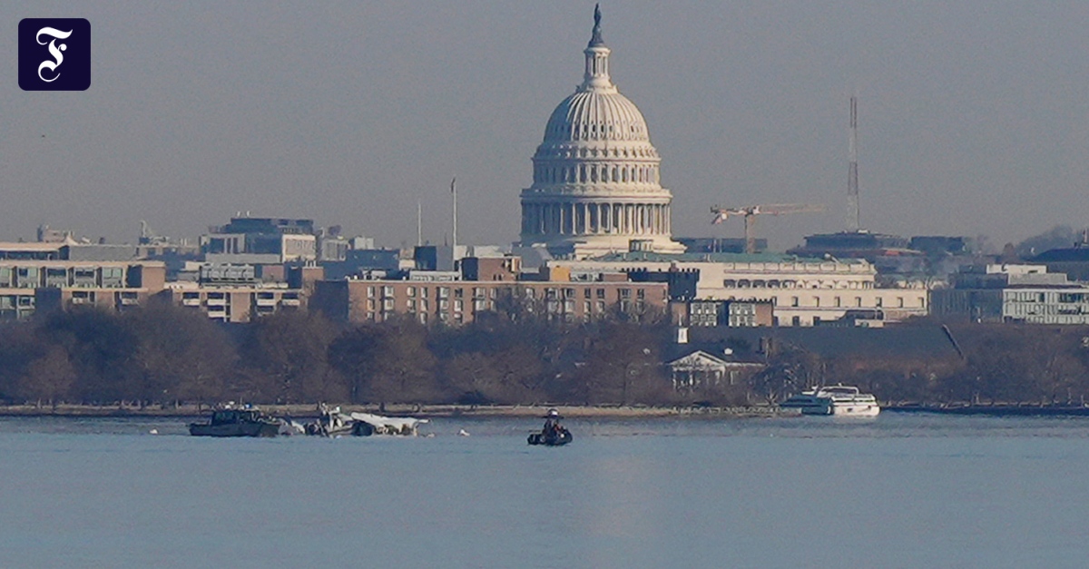 Flugunglück in Washington: Ein Feuerball über dem Potomac-Fluss