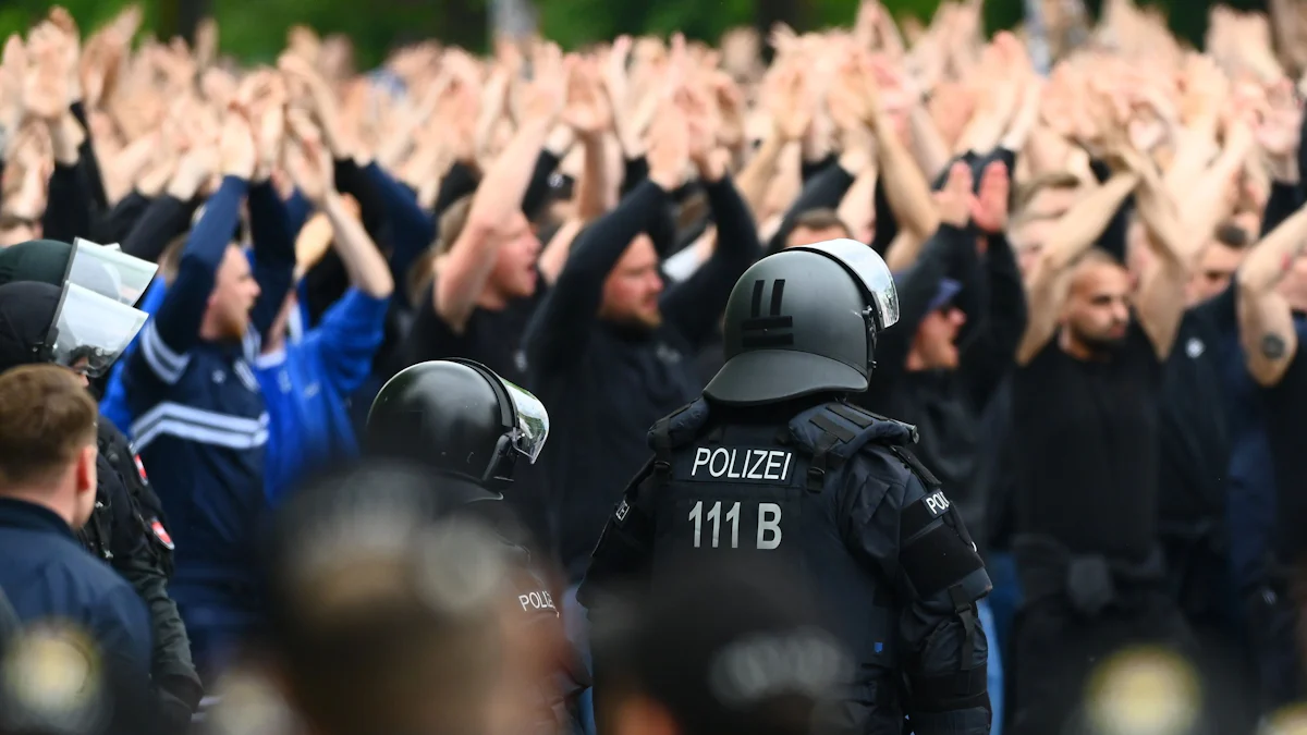 2. Liga: HSV-Fans attackieren offenbar Kölner Anhänger