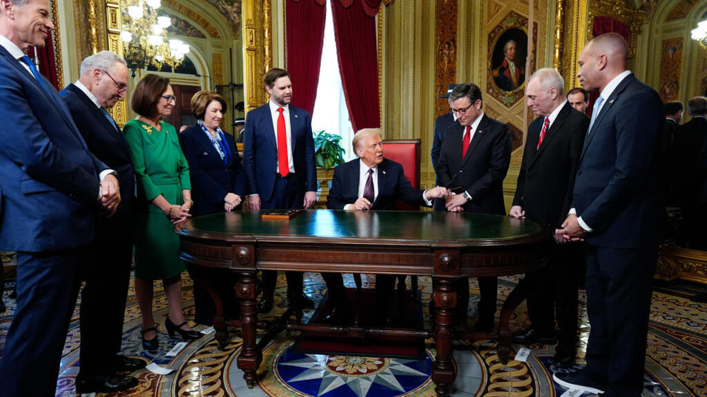 À peine investi, Trump accorde sa grâce présidentielle à plus de 1 500 assaillants du Capitole