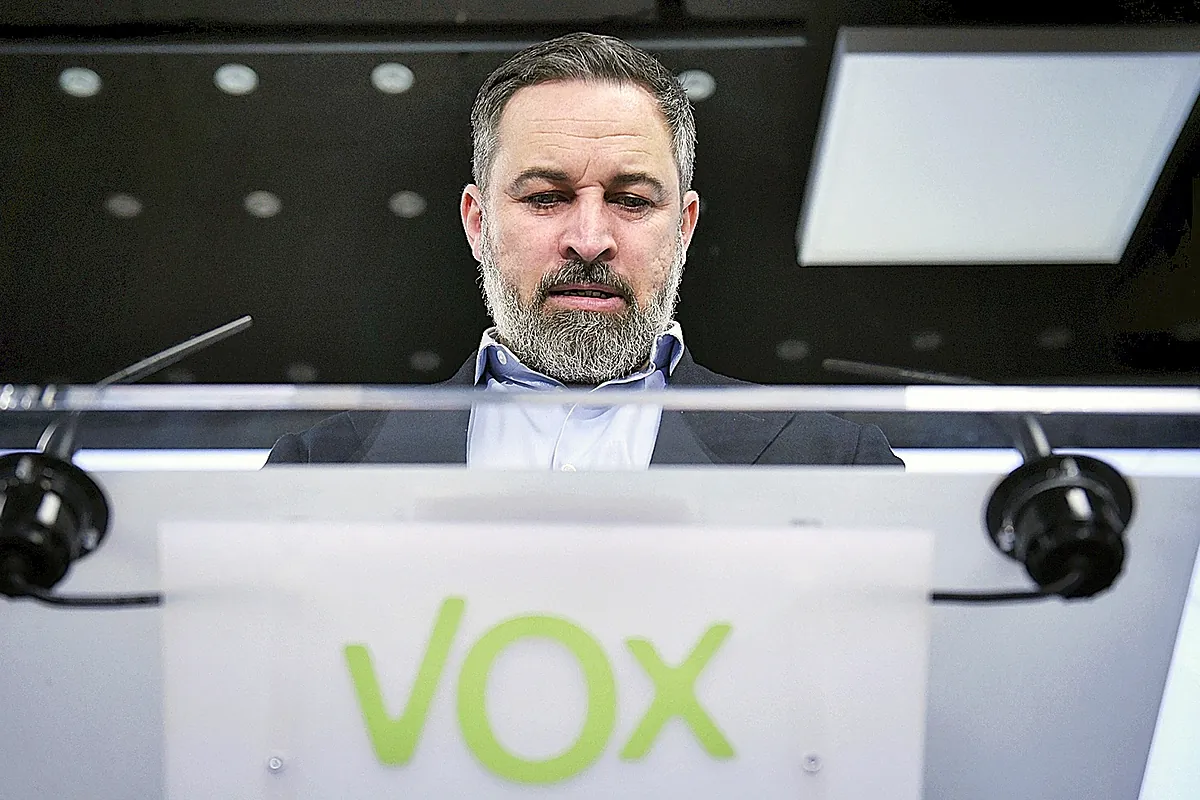 Abascal rentabiliza la ruptura con el PP, seis meses después: "Cambió la percepción de lo que es Vox con la salida de los gobiernos"