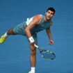 Alcaraz arrolla a Nishioka en la segunda ronda del Open de Australia