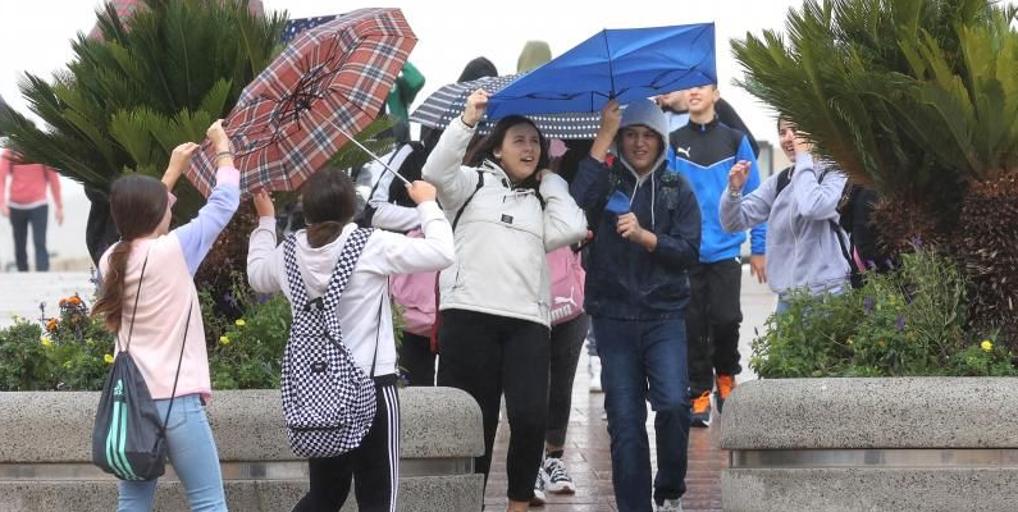 Alerta por viento en la Subbética: los pueblos de Córdoba con las rachas más fuertes y donde va a llover más las próximas horas