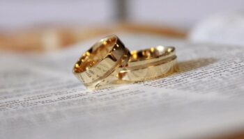 Au Royaume-Uni, 79 couples pensaient être définitivement divorcés depuis 2022... Ce n'était pas le cas