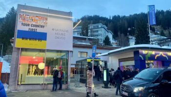 «Avec lui, il faut s’attendre à tout» : à Davos, on ne parle que de Trump