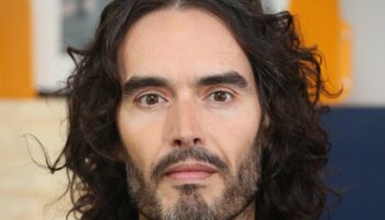 BBC apologises to staff over handling of Russell Brand complaints