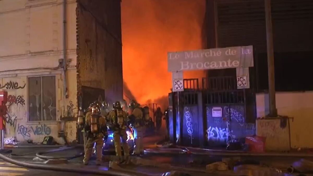 Bagnolet : un incendie ravage le marché à la ferraille