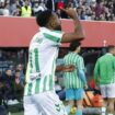 Bakambu le da vida al «baby Betis» (0-1)