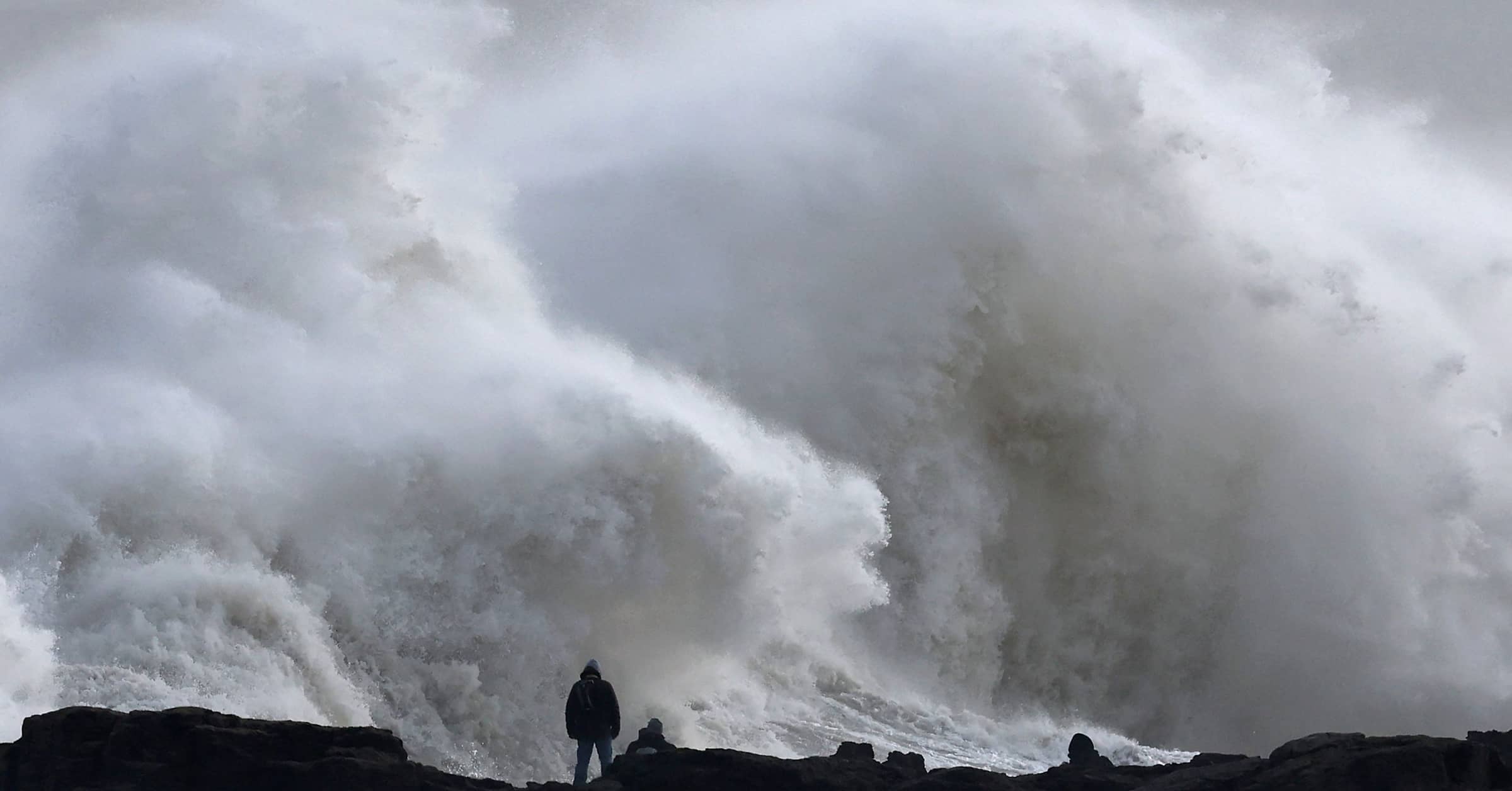 Britische Inseln: Sturm Éowyn wütet in Irland und Großbritannien