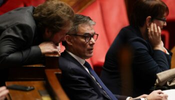 Budget : les socialistes exigent de nouvelles concessions de François Bayrou