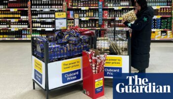 Bumper Christmas for UK supermarkets boosted by food price inflation