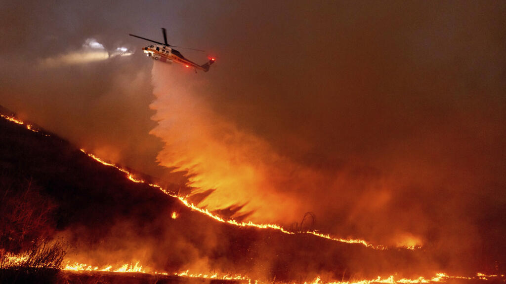 "Ça ressemble à l'apocalypse" : au moins 10 morts dans les incendies "dévastateurs" de Los Angeles