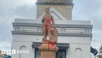 Captain Cook statue vandalised ahead of Australia Day