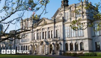 Cardiff University confirms plans to cut 400 jobs