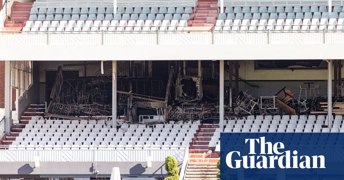 Caulfield Racecourse fire: suspicious blaze engulfs grandstand in Melbourne’s south-east